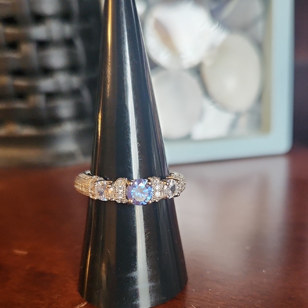 Dazzling .925 Sterling Silver Ring with Blue Gemstone